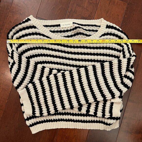 THE LATEST SCOOP - Oversized Black/White Striped Knit Sweater - S - Picture 2 of 5